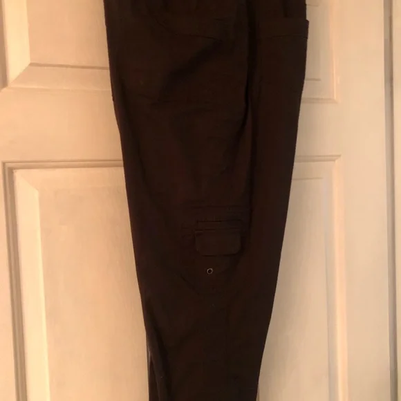 Capris with pockets in dark brown - Picture 3 of 10